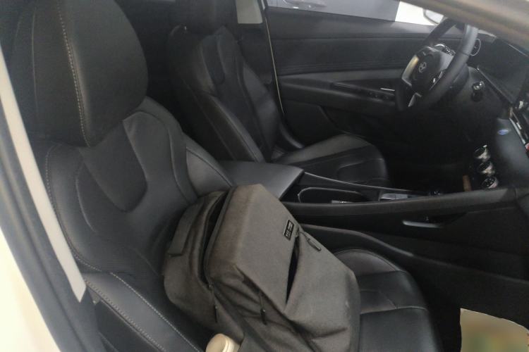 Used Hyundai Elantra 2023 1.5L CVT GLX Elite Edition Right Front Seat