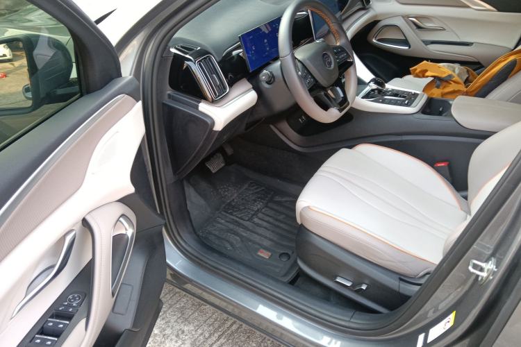 Used BYD Song Pro New Energy 2024 HONOR Edition DM-i 71KM Navigation Model