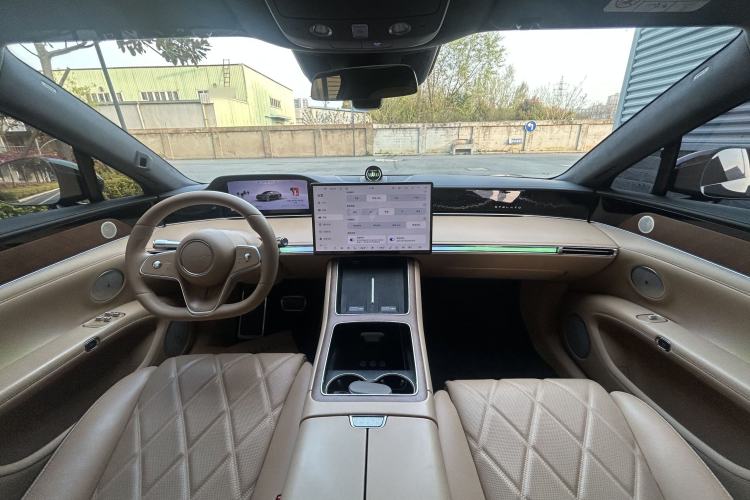 Used Hima Stelato S9 2025 Extended-Range Max Interior 2