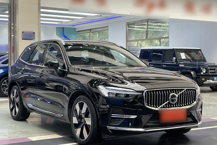Used Volvo XC60 New Energy 2025 Plug-in Hybrid Long-Range All-Wheel Drive Smart Luxury Edition
