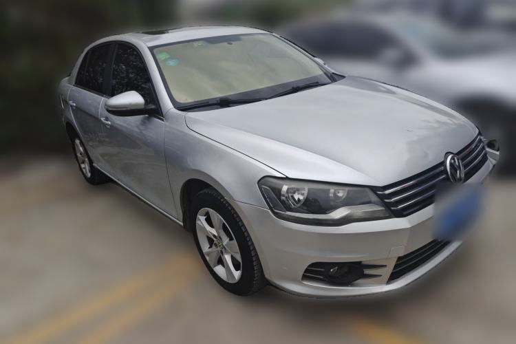 Used Volkswagen Bora 2013 1.6L Automatic Comfort Model Front Right 45 Deg