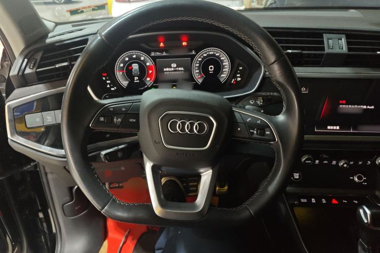 Used Audi Q3 2022 40 TFSI Fashion Dynamic Model