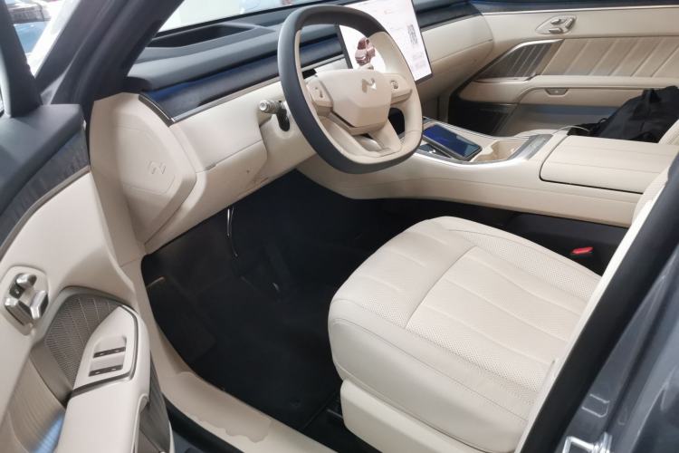 Used ONVO Luxeed L90 2025 Model—Max Six-Seater Version