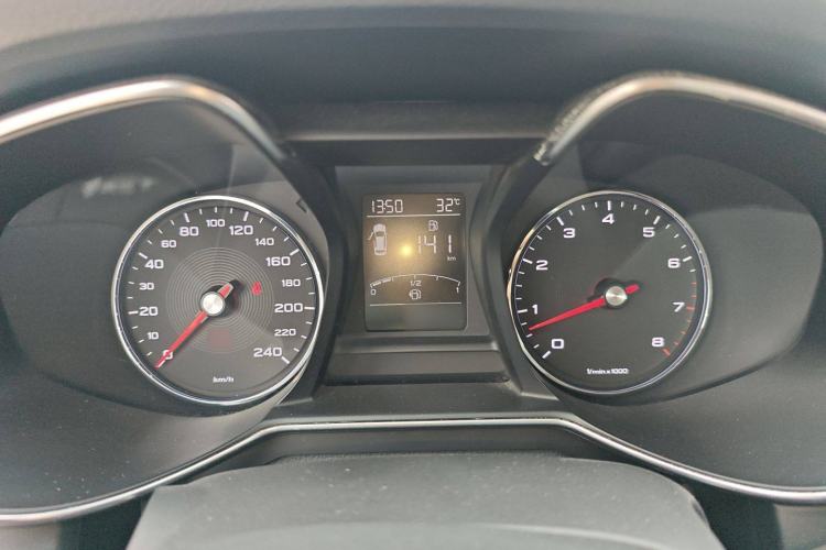 Used MG 6 2017 20T Manual Luxury Smart Connect Version China V Standard