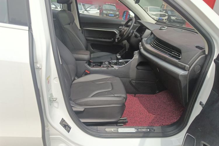 Used Haval H6 2017 Red Label 2.0T Automatic Two-Wheel Drive ZhiShang Model