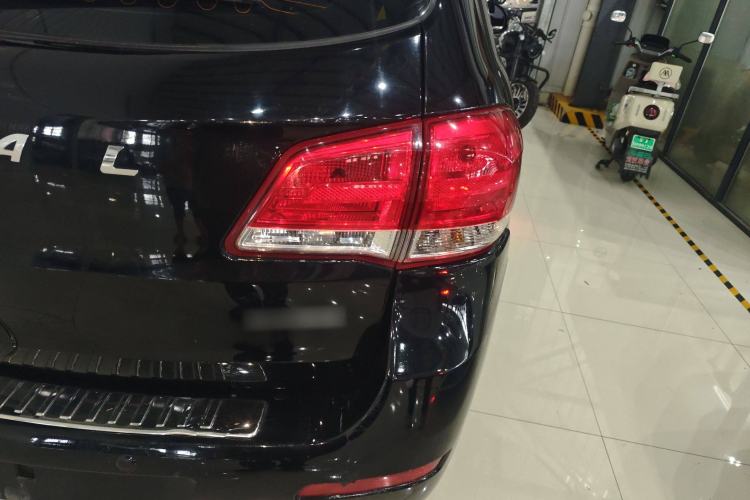 Used Haval H6 2014 Upgraded Model 1.5T Manual Two-Wheel Drive Elite Version