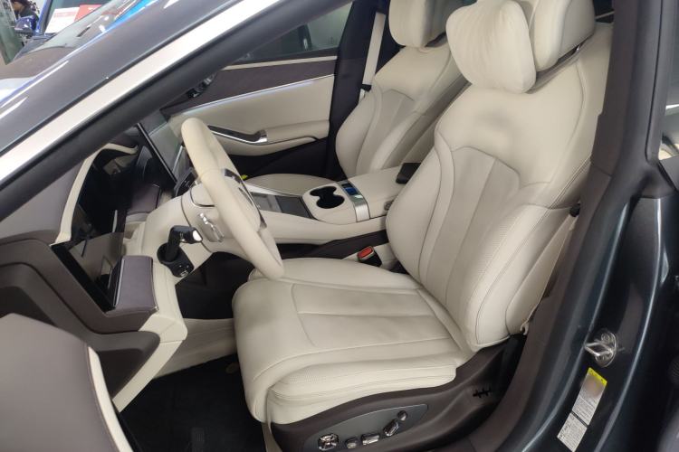 Used Denza Z9 2024 1100 km Four-Wheel Drive Max Version
