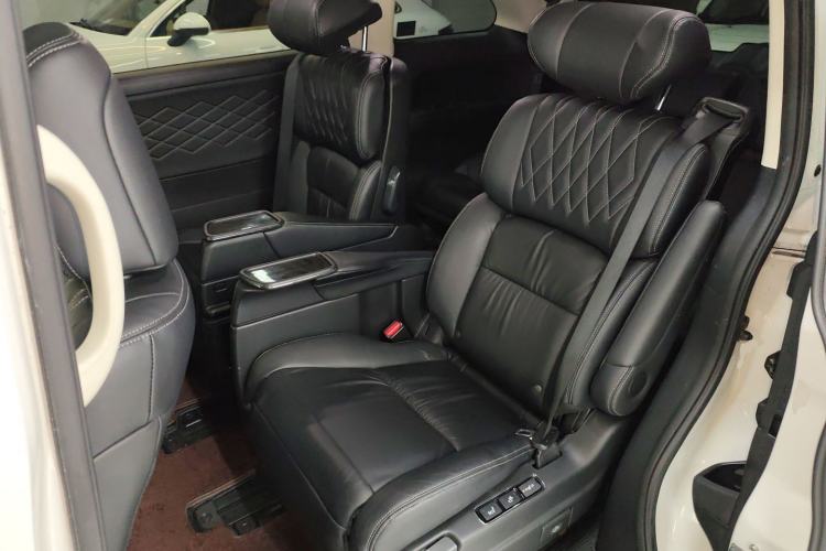 Used Honda Elysion 2019 2.0L Hybrid Luxury Edition
