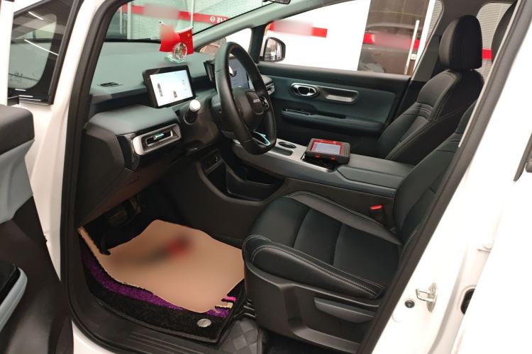 Used AION Y 2023 Plus 610 Smart Edition Lithium Iron Phosphate Driver Seat