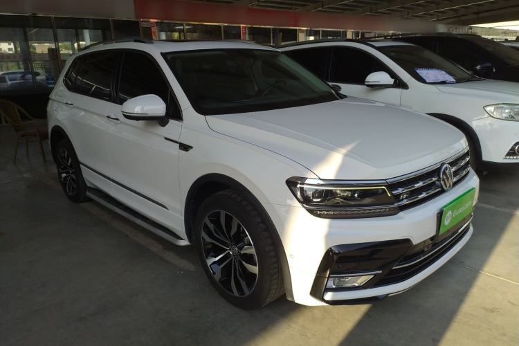 Used Volkswagen Tiguan L 2020 330TSI Automatic Two-Wheel Drive R-Line Flagship Version China VI Standard Front Right 45 Deg