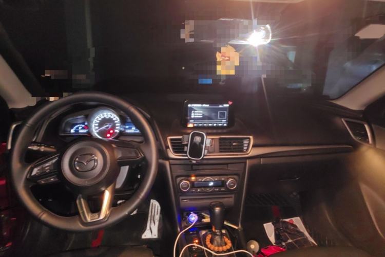 Used Mazda 3 Axela 2017 Sedan 1.5L Automatic Luxury Model Emission Standard China V Interior 2