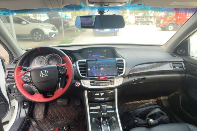 Used Honda Accord 2014 2.4L EX Luxury Edition Center Console