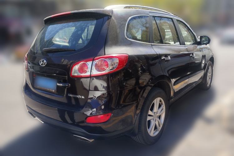 Used Hyundai Santa Fe Classic 2011 2.4 Comfort Edition 7-Seater Two-Wheel Drive Rear Right 45 Deg