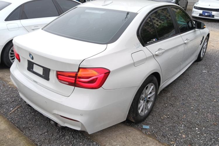 Used BMW 3 Series 2016 316i Fashion Model Rear Right 45 Deg