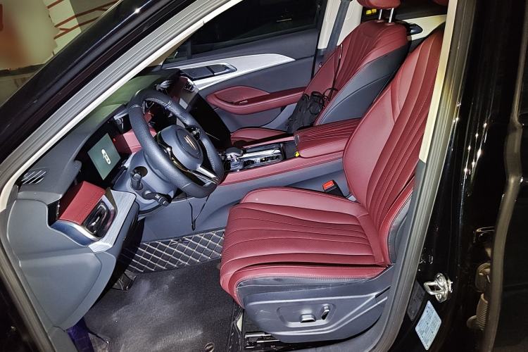 Used Hongqi H5 2025 1.5T DCT Qiyun 500 000th Unit Commemorative Edition Left Front Seat