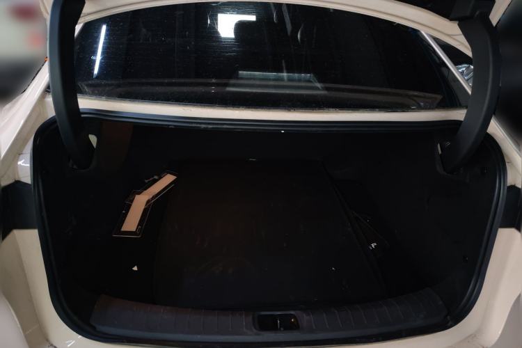 Used Nissan N7 2025 510 Max Trunk