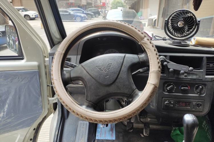 Used Wuling Zhiguang 2013 1.0L Practical Version
