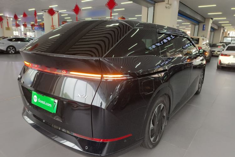 Used XPeng X9 2024 702 Ultra-Long Range Max Rear Right 45 Deg