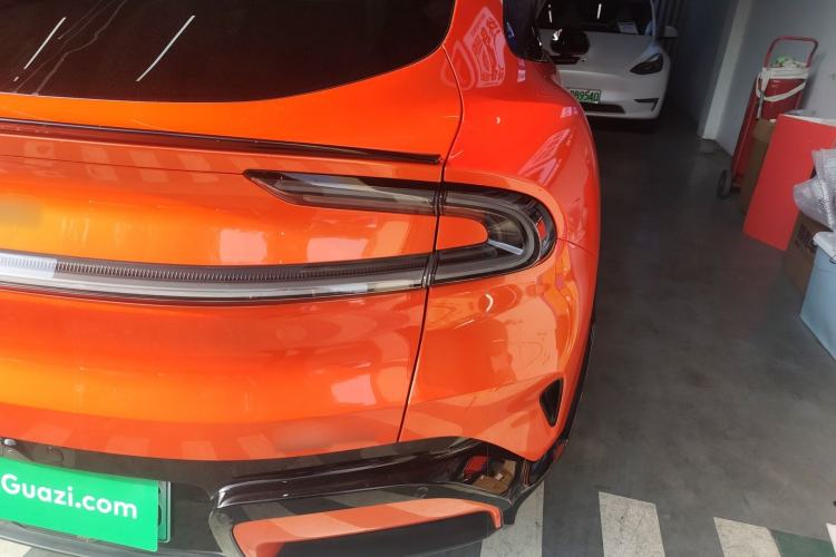 Used Xiaomi Auto YU7 2025 Ultra-Long Range High-Performance All-Wheel-Drive Max Edition Right Rear Taillight