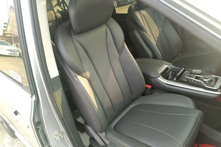 Used SAIC MAXUS G20 2023 Facelifted PLUS 2.0T Gasoline Automatic Luxury Edition
