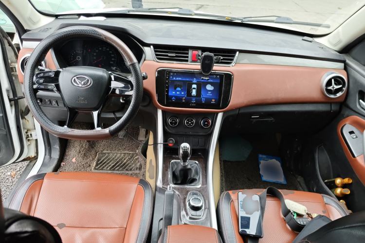 Used HYOSOW S3 2016 S3L 1.5L Manual Premium Edition Center Console