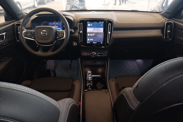 Used Volvo XC40 2023 B3 Zhiyuan Luxury Edition