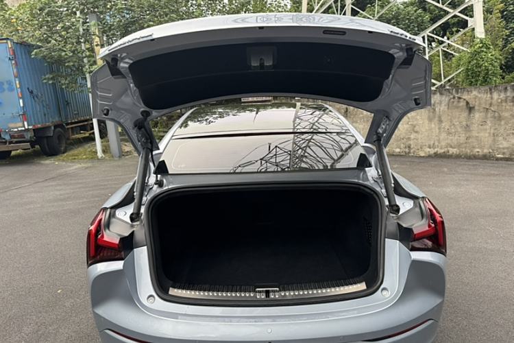 Used NETA S 2022 Pure Electric 715 km Range Rear-Wheel Drive Mid-Range Version