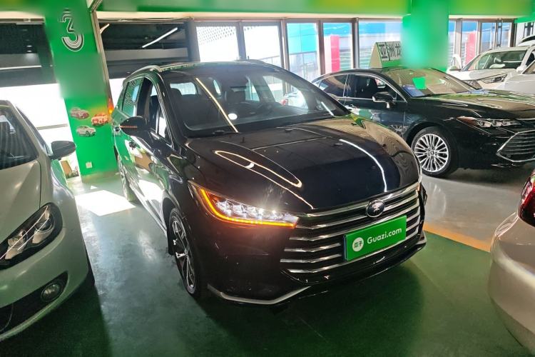 Used BYD Song MAX 2021 Upgraded Model 1.5T Automatic Prestige 7-Seater Front Right 45 Deg