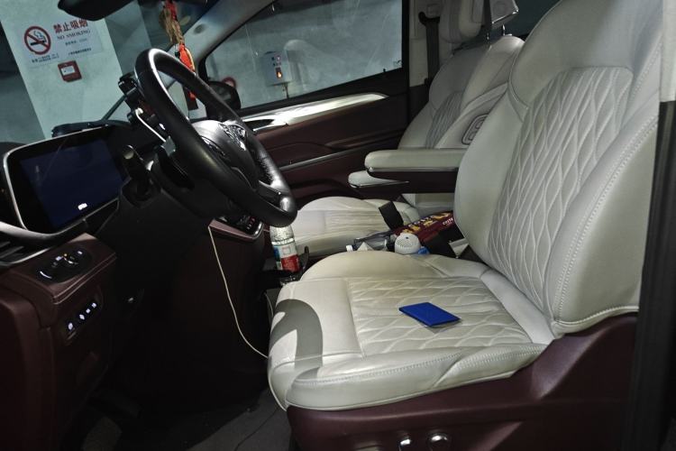 Used Buick GL8 2022 Facelifted Avenir Aivia 7-Seater Premium Edition Left Front Seat