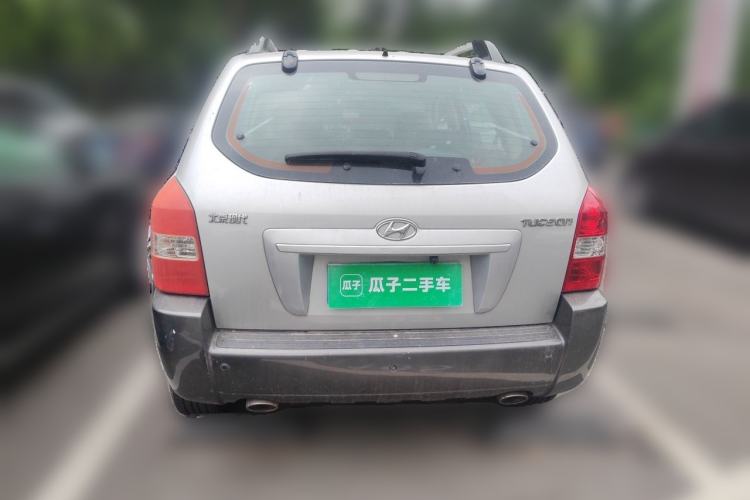 Used Hyundai Tucson 2009 2.0L Automatic Two-Wheel Drive with Sunroof
