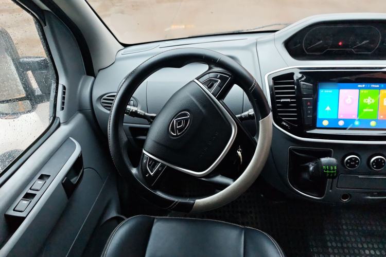 Used SAIC MAXUS Xintu V80 2021 2.0T Manual Classic Aoyuntong Long Wheelbase Mid-Roof 6/7/8/9-Seater