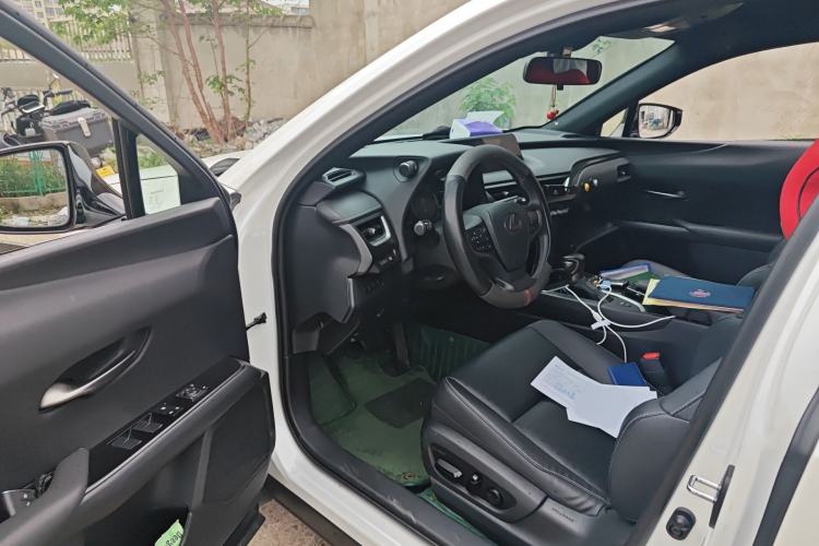 Used Lexus UX 2020 260h Explore-Cool Edition Driver Seat