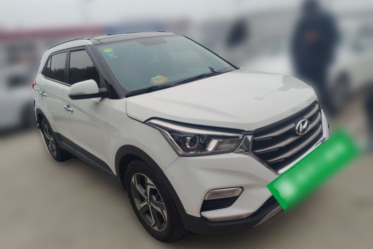 Used Hyundai ix25 2017 1.6L Automatic Smart Version Front Right 45 Deg