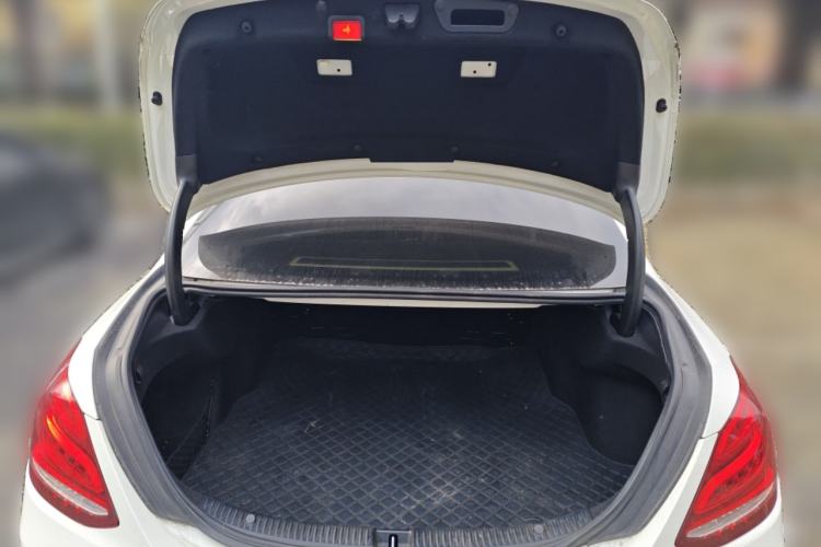 Used Mercedes-Benz C-Class 2015 Facelift C 200 L
