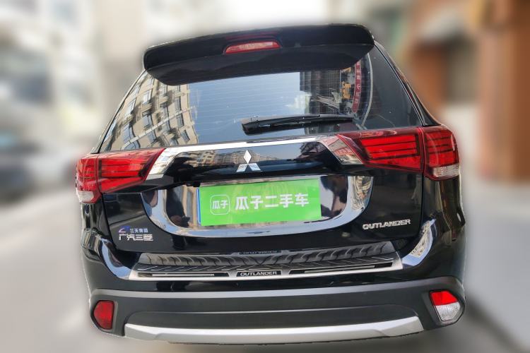 Used Mitsubishi Outlander 2018 2.0L Two-Wheel Drive Glory Edition 5 Seats
