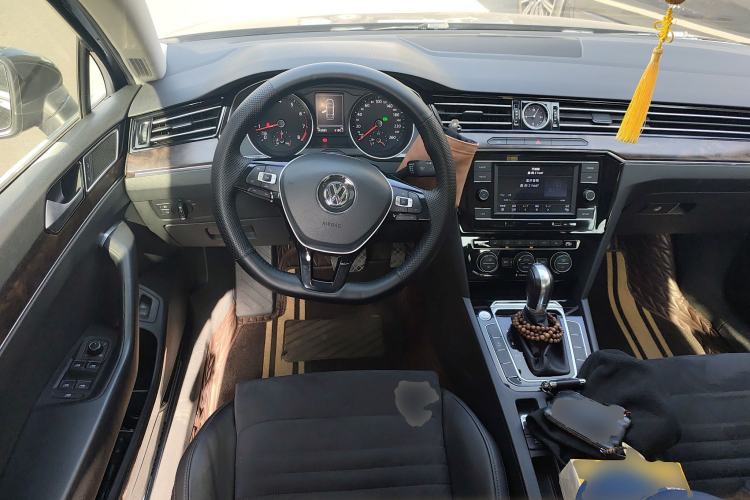 Used Volkswagen Magotan 2018 330TSI DSG Luxury Model