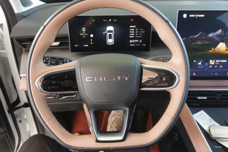 Used Chery Tiggo 8 L 2024 2.0T Two-Wheel-Drive Luxury Version 7 Seats
