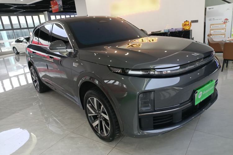 Used Li Auto L7 2023 Pro Model Front Right 45 Deg