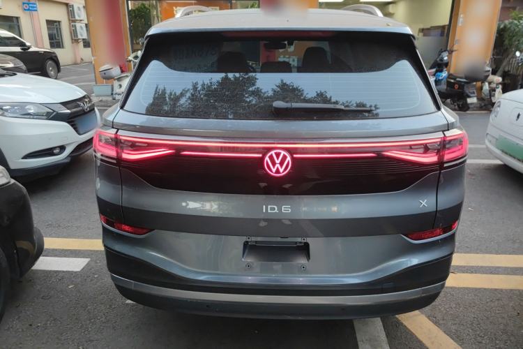 Used Volkswagen ID.6 X 2022 Smart Enjoyment Long-Range Edition
