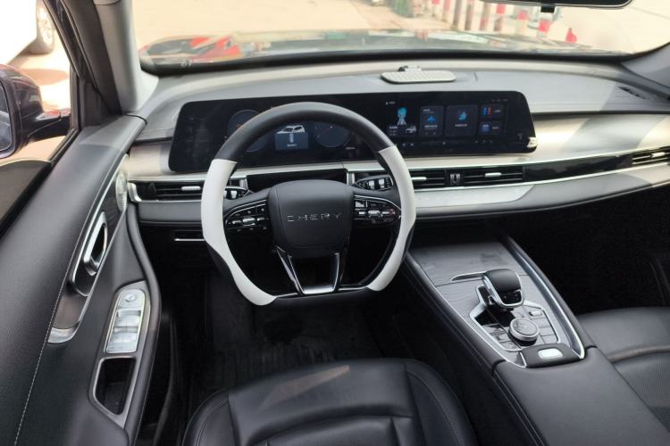 Used Chery Tiggo 8 PRO 2024 Champion Edition 290T Two-Wheel Drive Shining Version 5 Seats Steering Wheel