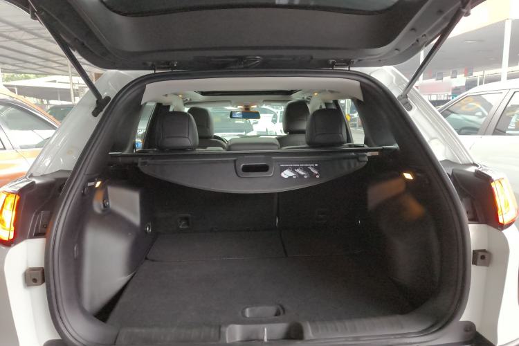 Used Jeep Cherokee 2019 2.0T Two-Wheel Drive Smart Enjoyment Version China V