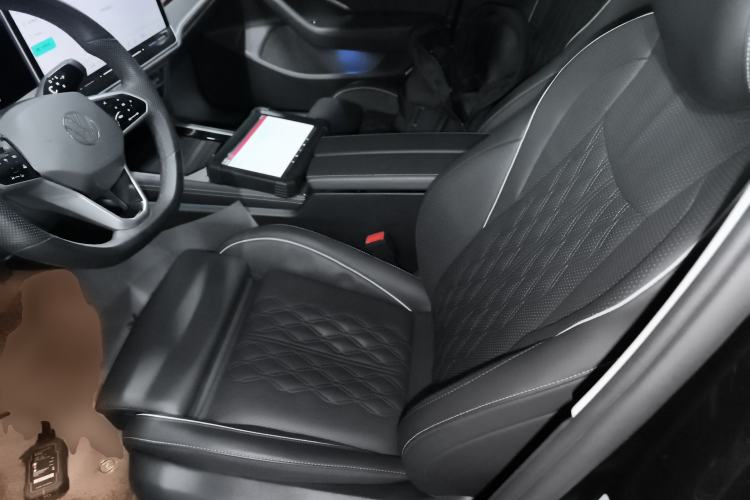 Used Volkswagen Magotan 2024 380TSI DSG Prestige Edition DaMai Package