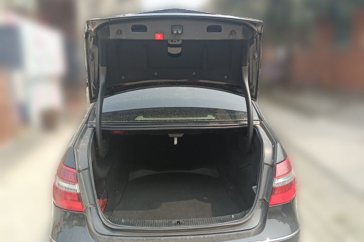 Used Mercedes-Benz E-Class 2011 E 200 L CGI Elegant Model