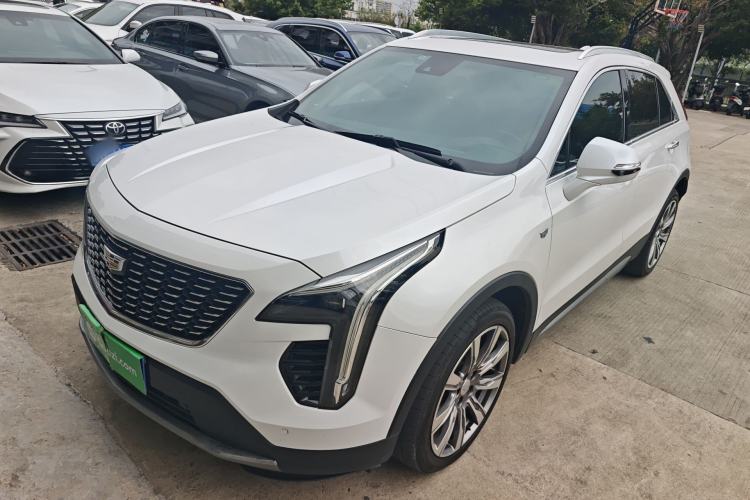 Used Cadillac XT4 2018 28T 4x4 Platinum Edition