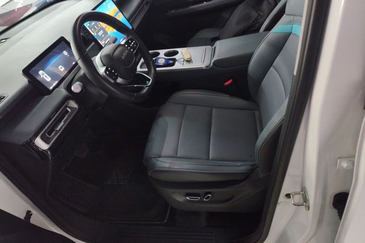 Used AION Y 2023 Plus 510 Smart Edition