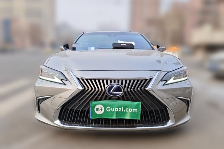 Used Lexus ES 2018 300h Executive Version China V Standard