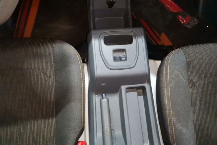 Used Karry Jiangtun E5 2024 268 km Range Open-Window 6-Seater Version
