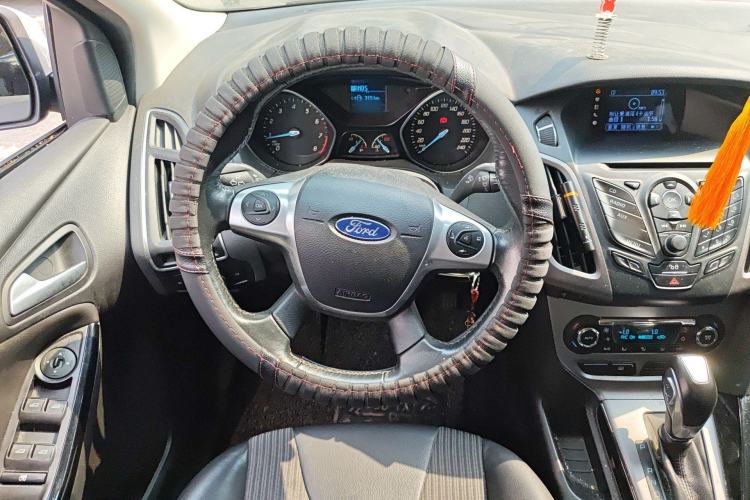 Used Ford Focus 2012 Sedan 1.6L Automatic Fashion Edition