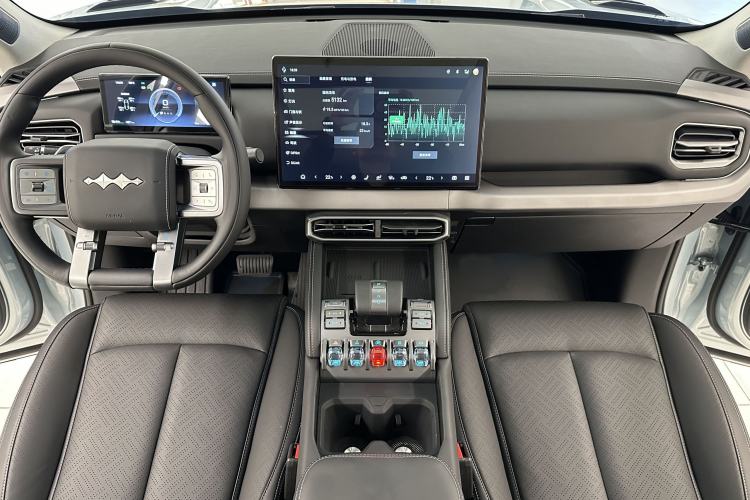 Used Formula Leopard Titanium 3 2025 501KM All-Wheel Drive Intelligent Driving Ultra Version
