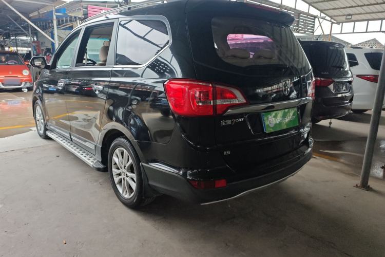 Used Baojun 730 2016 1.5T Manual Comfort Version 7 Seats